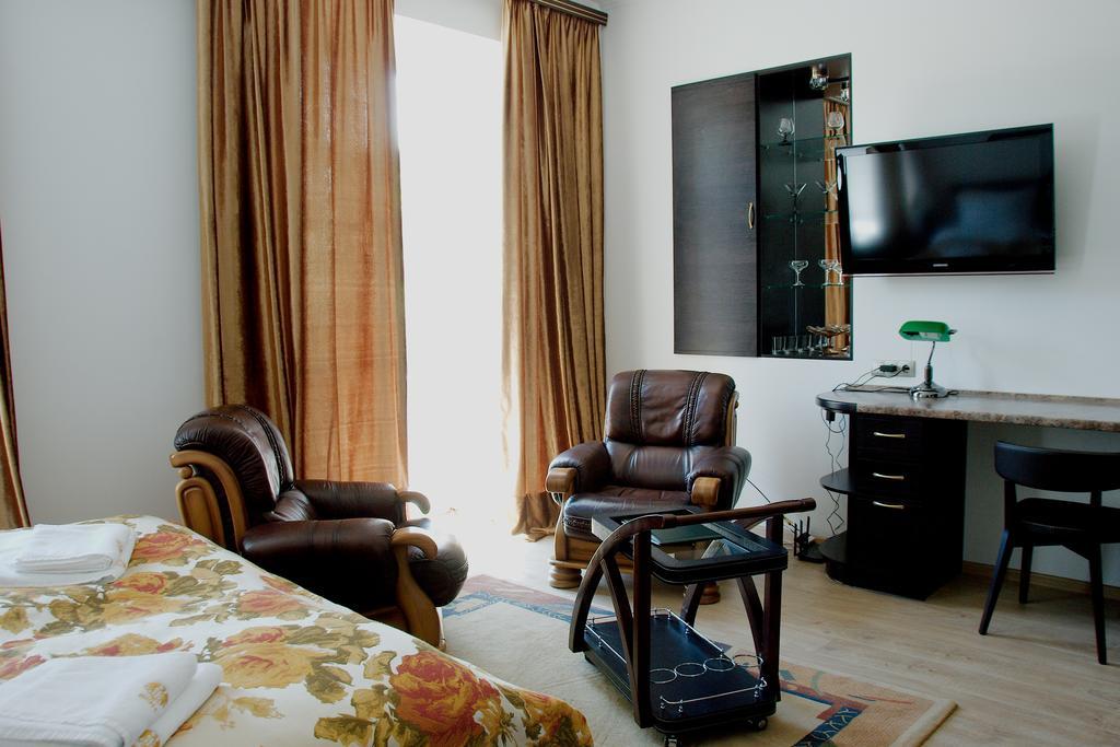 Boutique Wien Apartments Одесса Экстерьер фото